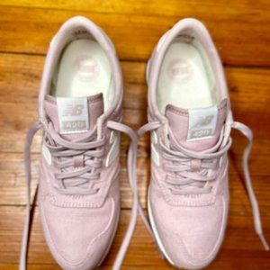 new balance women's 420v1 lifestyle sneaker